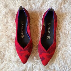 Rothy’s the point red camo knit pointed toe flats size 6